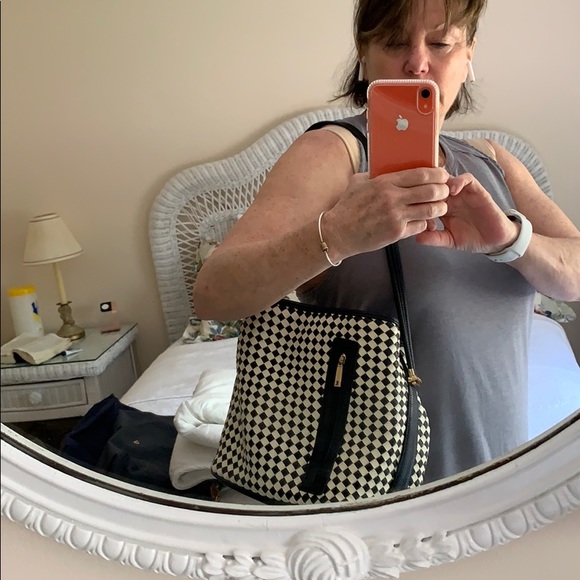 Black/white adjustable shoulder/hand bag - Picture 5 of 6